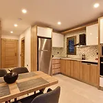 Jasmin Elite & Ξενοδοχείο Αλικαρνασσός